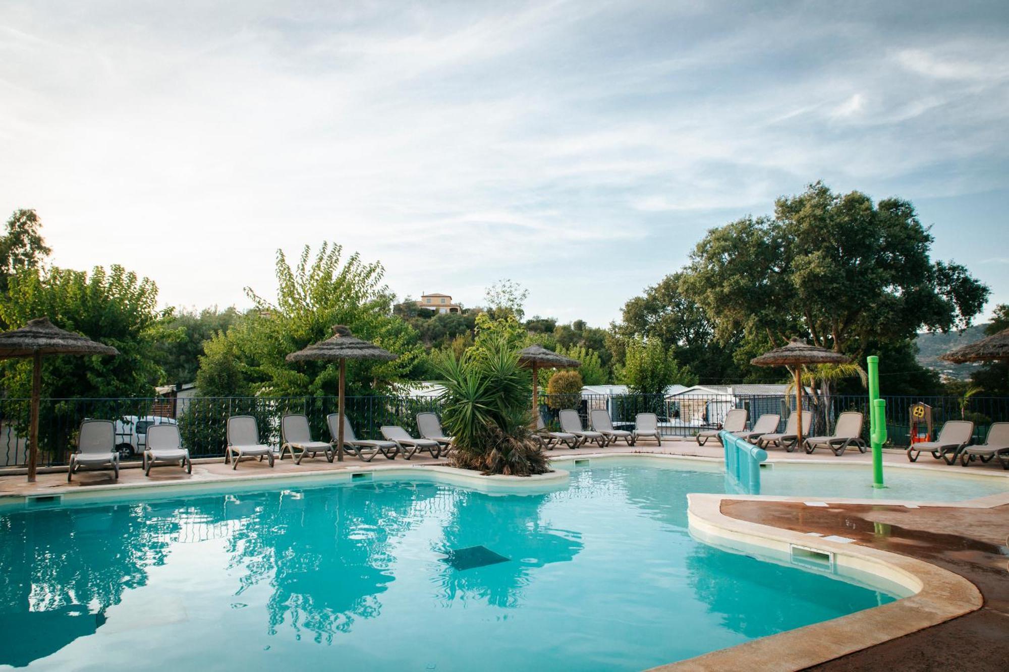 Camping Lou Cabasson Bormes-les-Mimosas Exterior photo